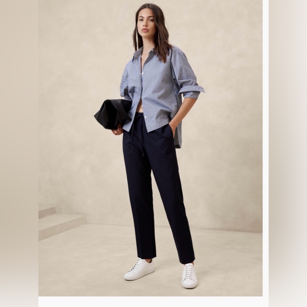Banana Republic Women’s Navy Pants -New with Tag